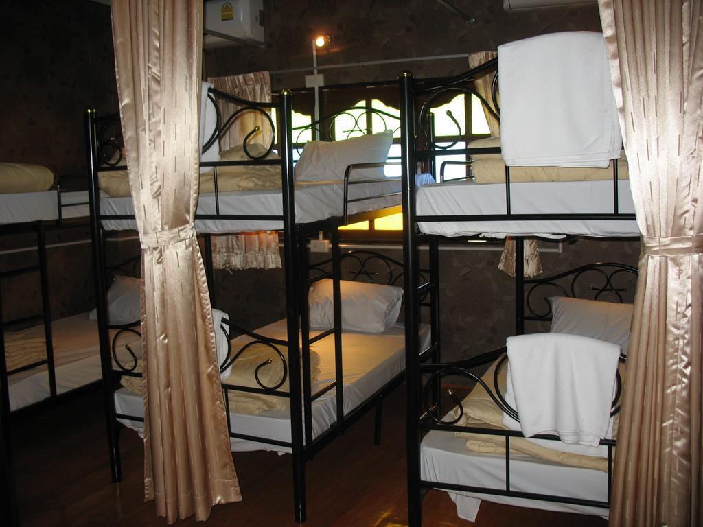 Gotum Hostel 1 Phuket Exterior photo