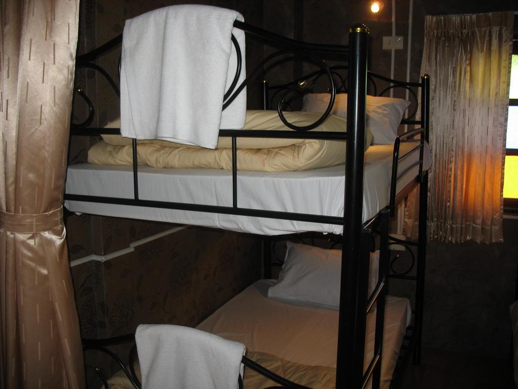 Gotum Hostel 1 Phuket Exterior photo