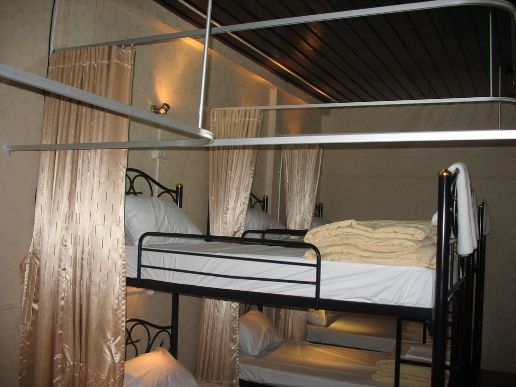 Gotum Hostel 1 Phuket Exterior photo