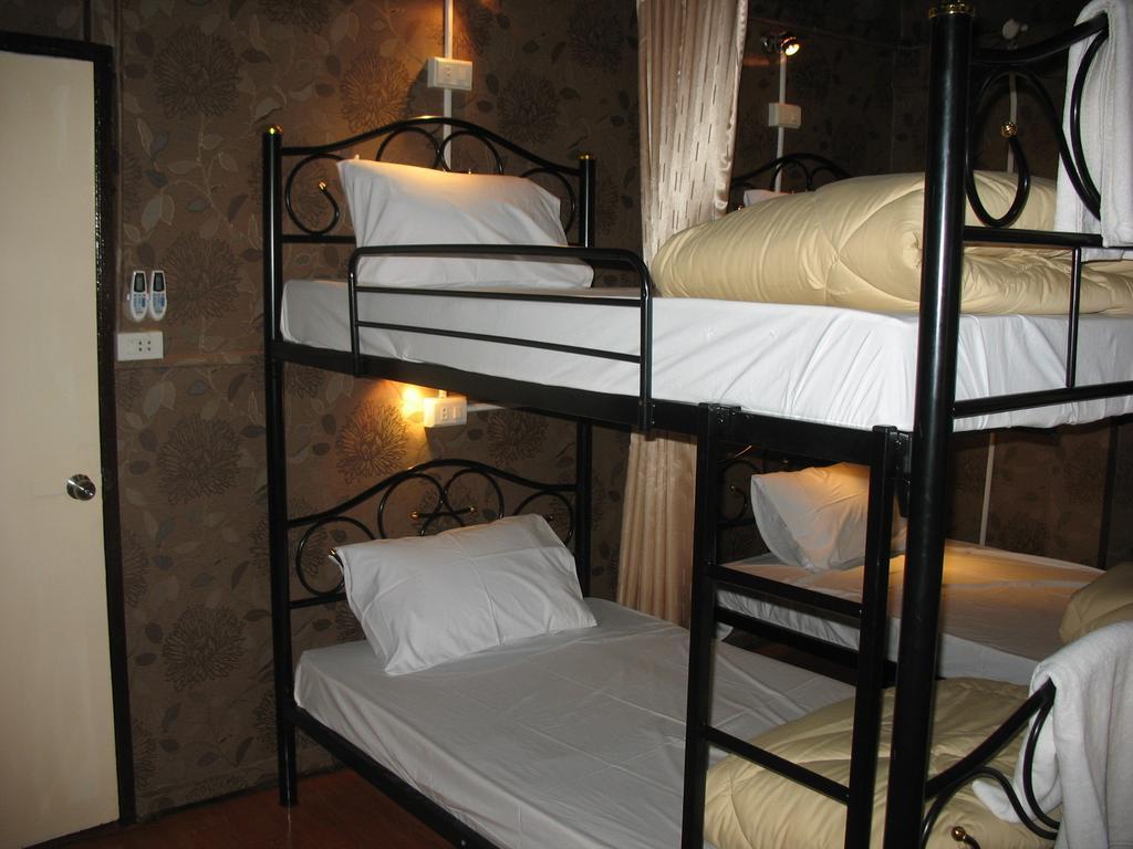 Gotum Hostel 1 Phuket Exterior photo