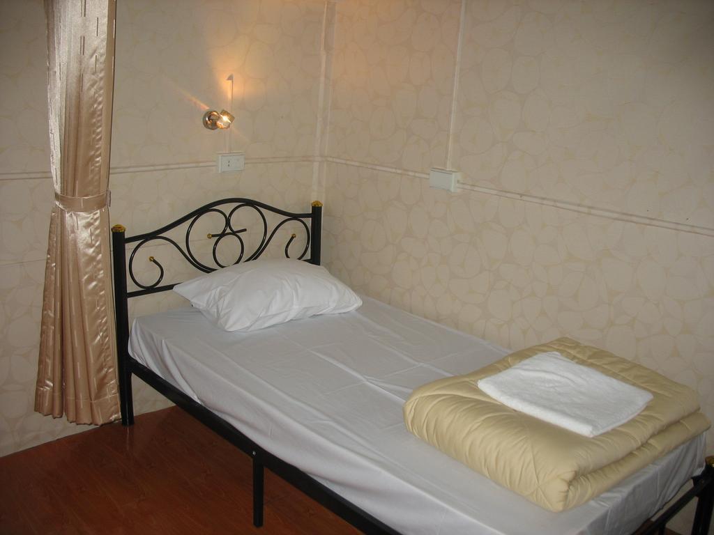 Gotum Hostel 1 Phuket Exterior photo